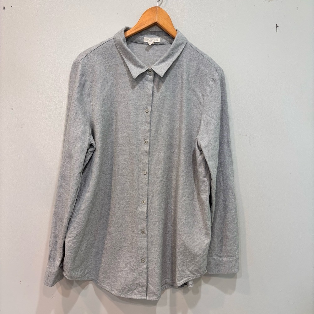 Eileen Fisher Light Gray Casual Button Down Shirth